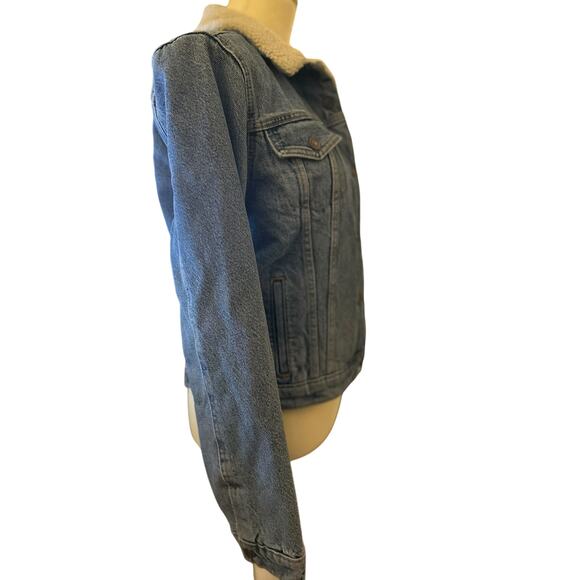 Levi's Blue Denim Jacket with Cream Collar - Picture 7 of 11